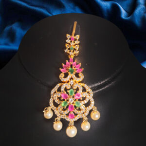 Floral Radiance Maang Tikka