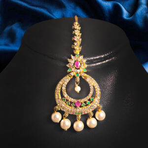 Gold Chand Pearl Maang Tikka