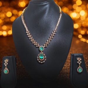Emerald Teardrop Elegance Necklace Set